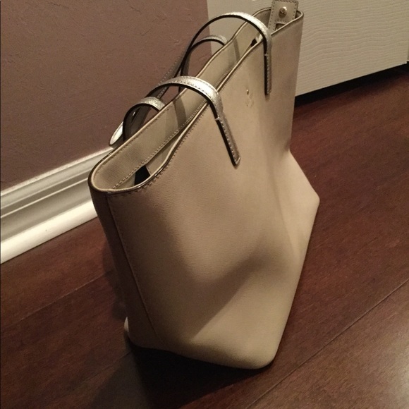 Kate Spade bag, used a few times - Picture 7 of 7
